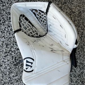 Warrior Intermediate Hockey Goalie Glove $110